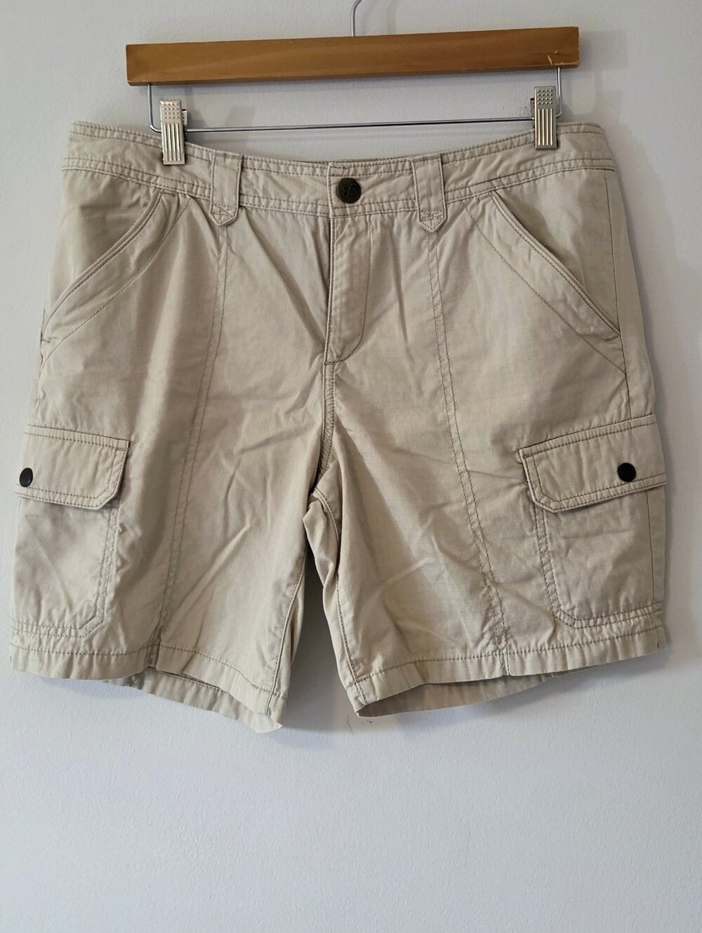 Eddie Bauer Ripstop Tan Khaki Cargo Utility Hiking Shorts - Size 8